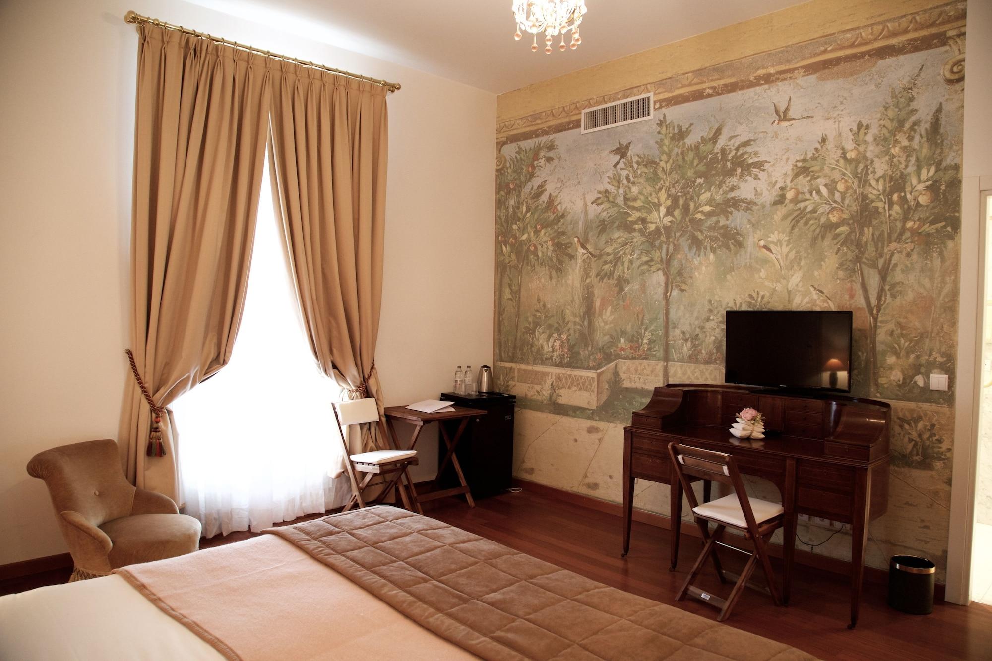 Hotel Grand Des Ambassadeurs 4*