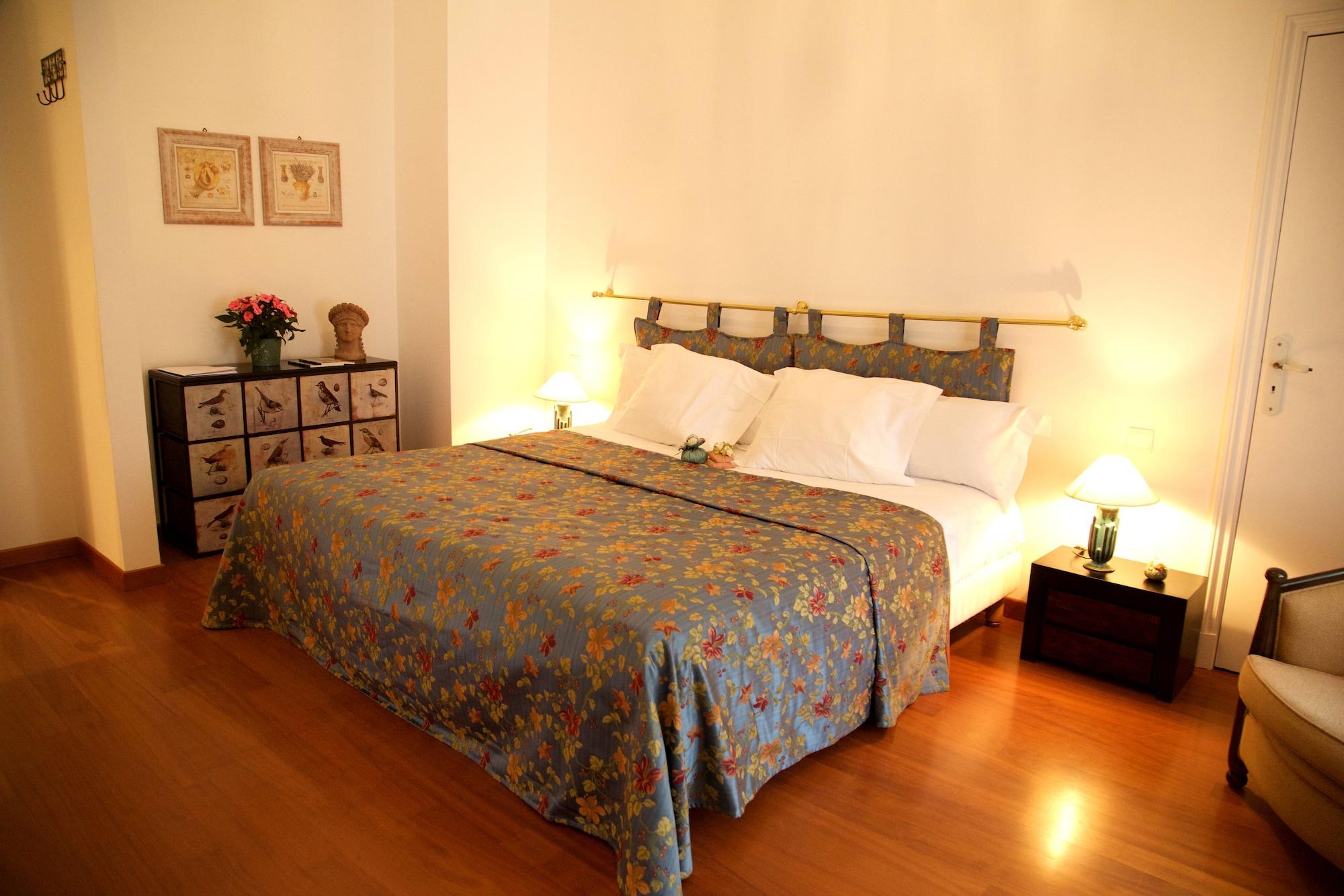 Grand Des Ambassadeurs Hotel 4*
