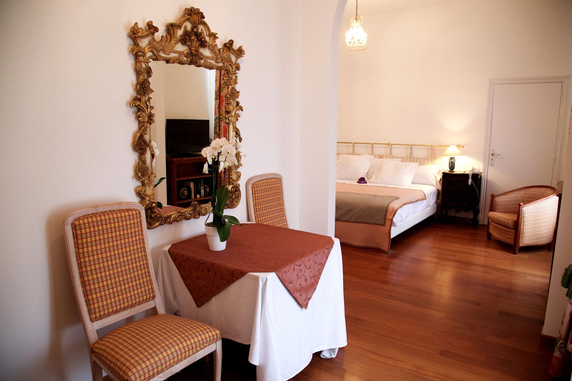 Grand Des Ambassadeurs