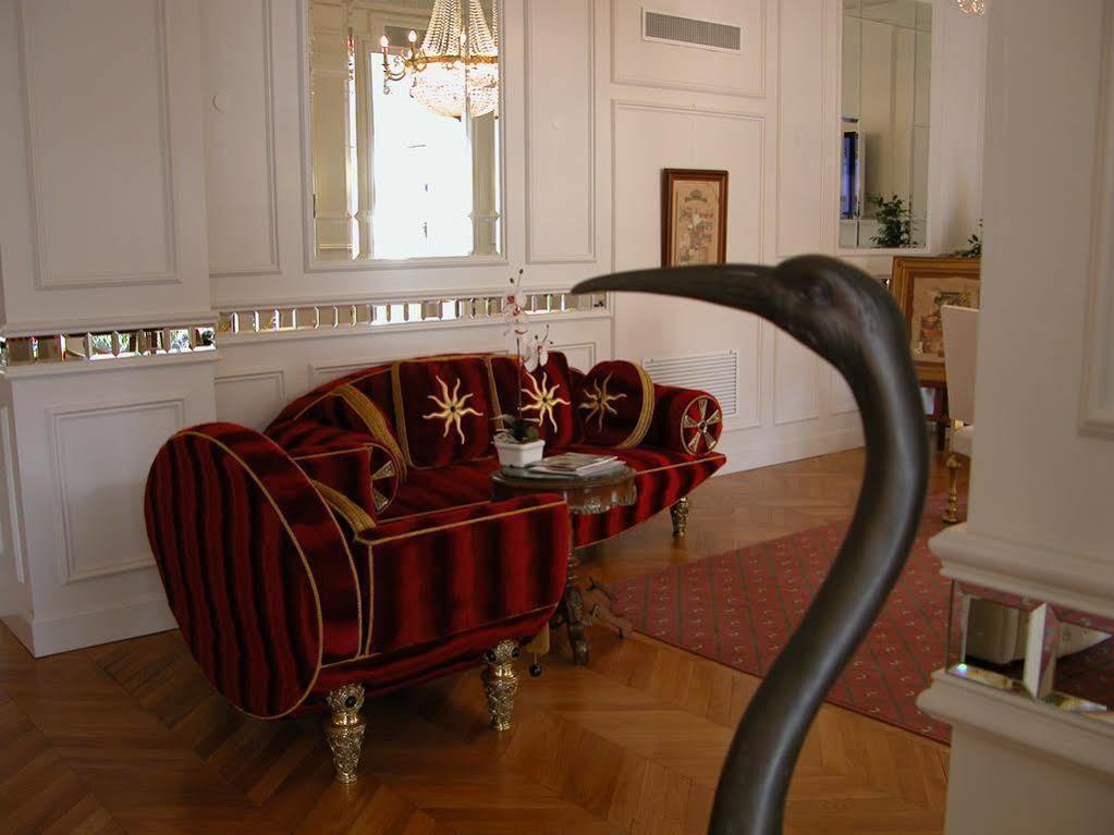 Grand Des Ambassadeurs Hotel